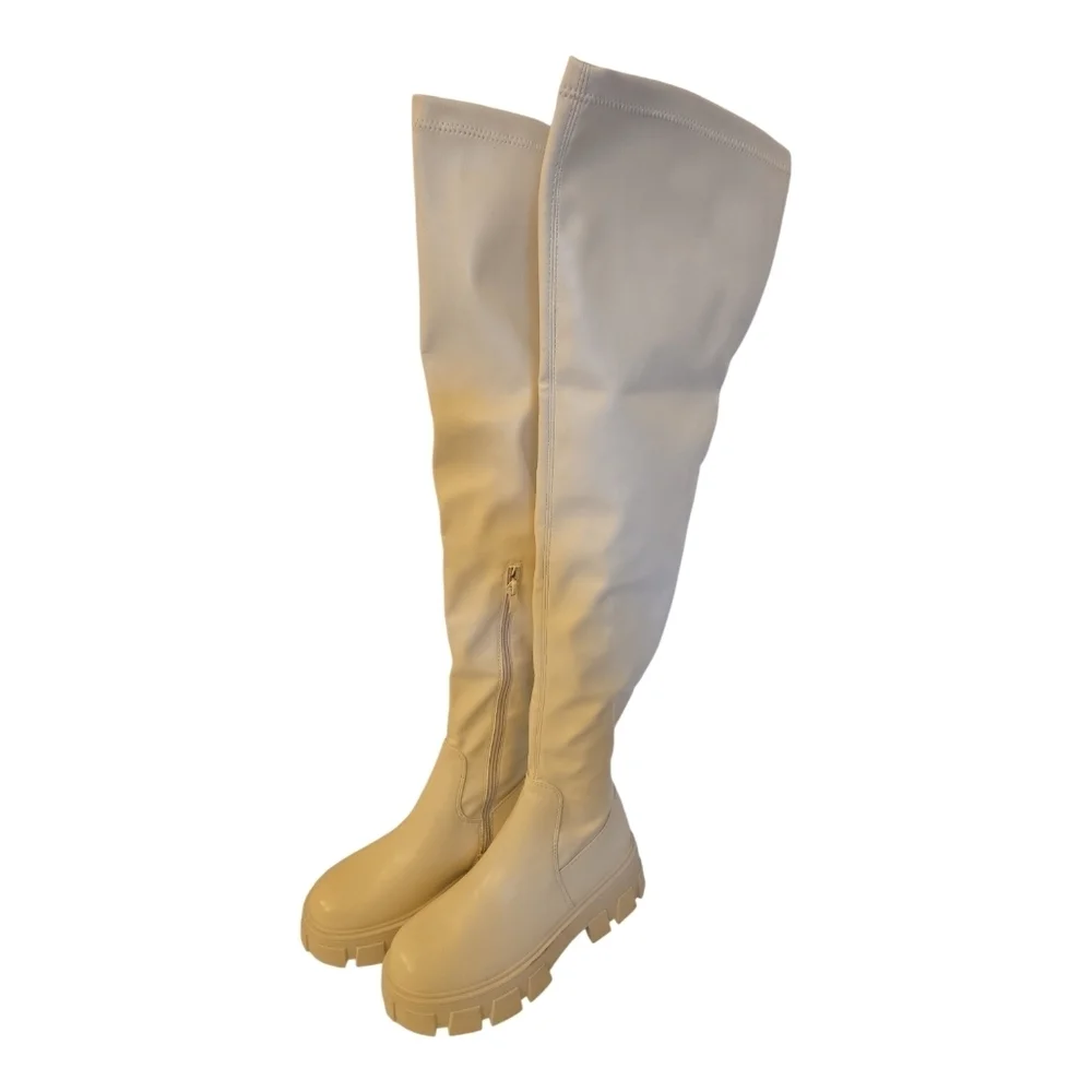 Wild DIVA GINA Knee Length Lug Sole Round Toe Boots Color:Cream Size 5.5